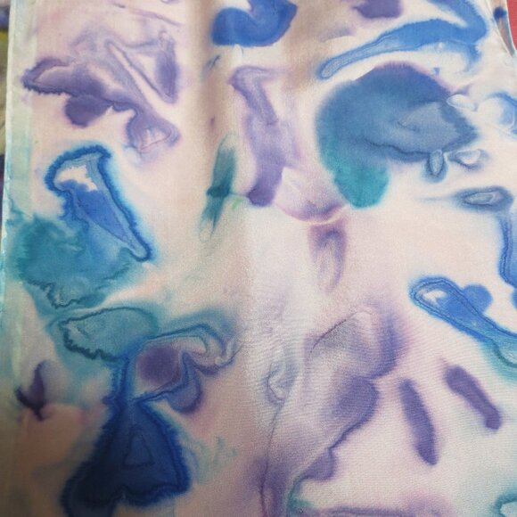 Two separate Watercolor scarves - Picture 6 of 13